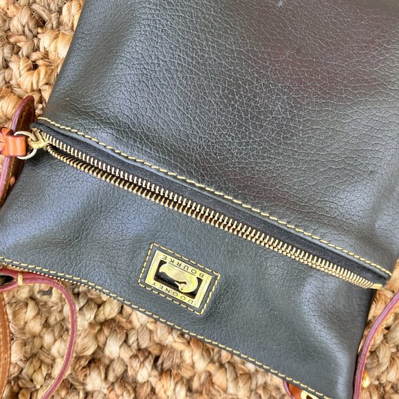 Dooney and Burke cross over bag - Picture 2 of 3